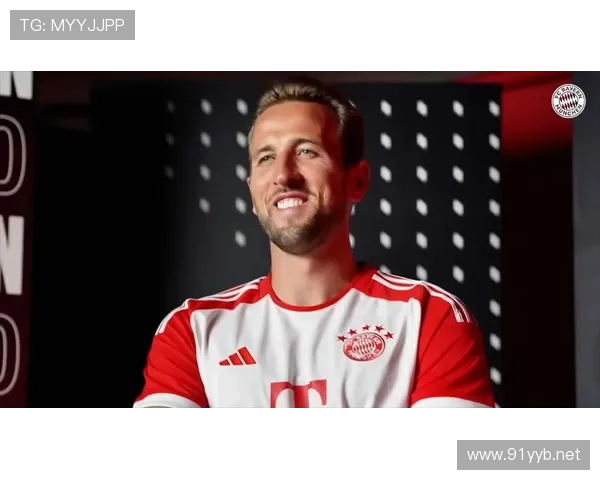 哈里·凯恩支点作用与对抗能力解析：传统中锋属性是否全面