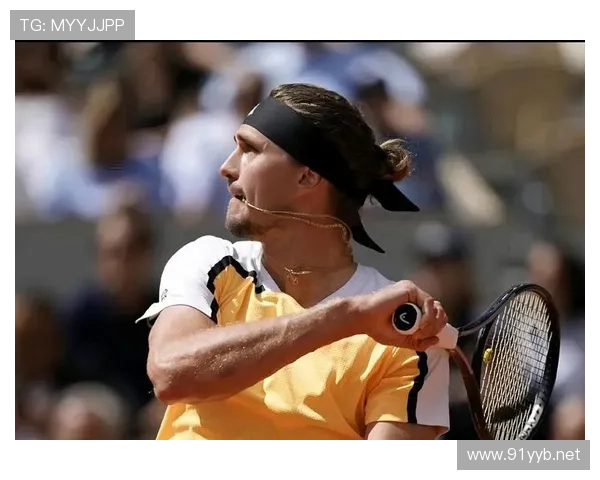 假设纳达尔突然上热搜，大家会追他泳池派对照还是那双穿到快散架的训练鞋